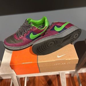 Air Force 1 Low Insideout (worn less than 5 times)